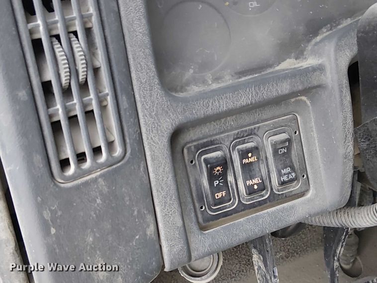 image for item FK0771 2005 International 7700 ready mix truck