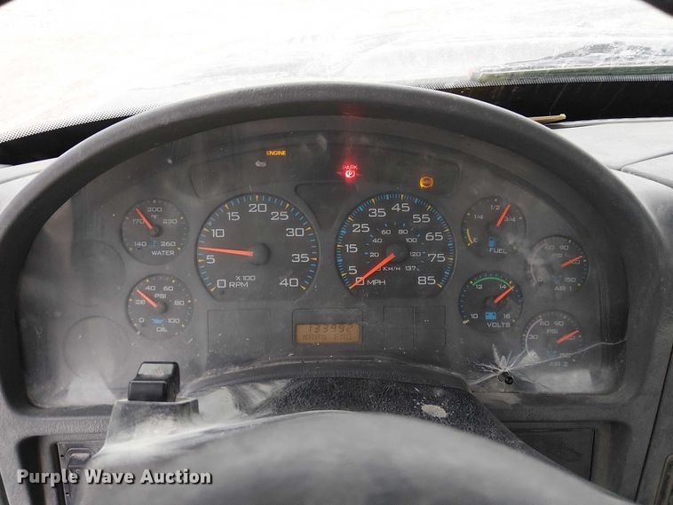 image for item FK0771 2005 International 7700 ready mix truck