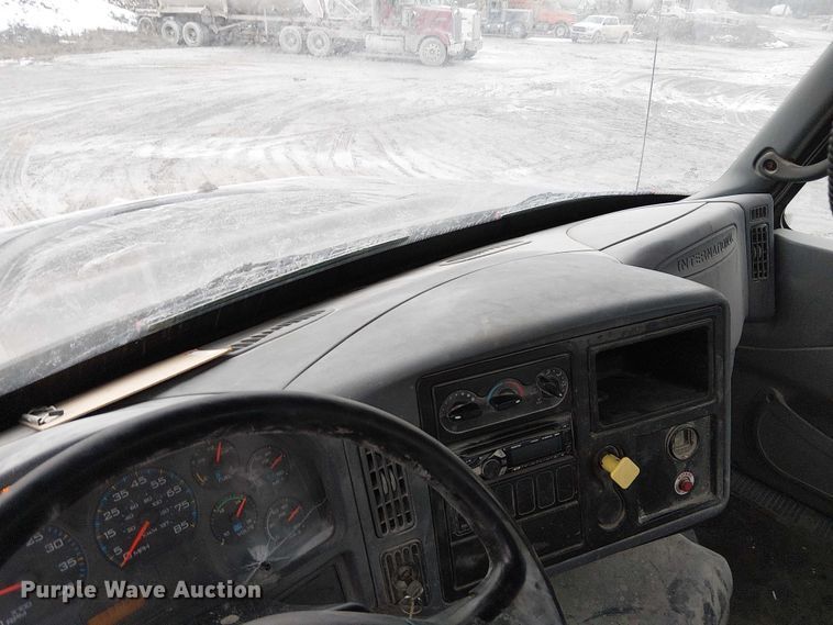 image for item FK0771 2005 International 7700 ready mix truck