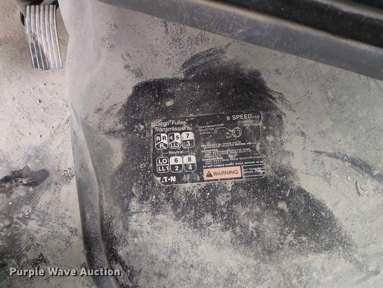 image for item FK0771 2005 International 7700 ready mix truck