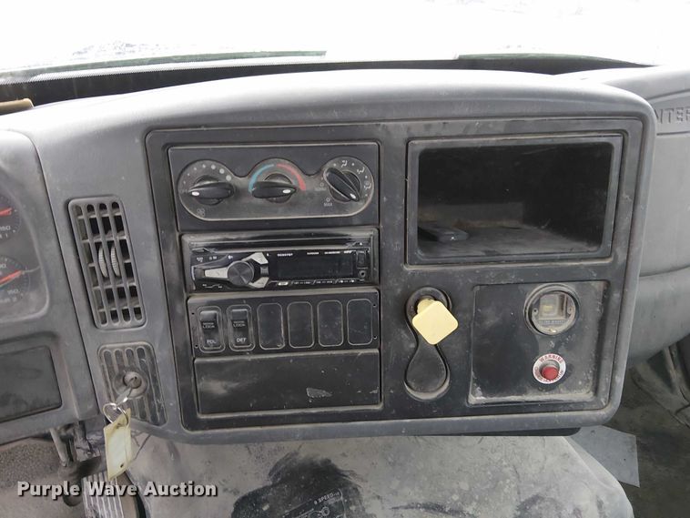 image for item FK0771 2005 International 7700 ready mix truck