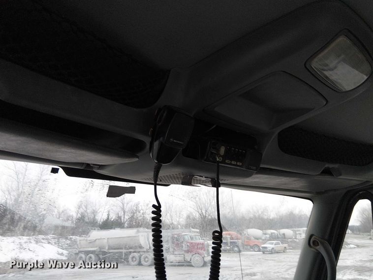 image for item FK0771 2005 International 7700 ready mix truck