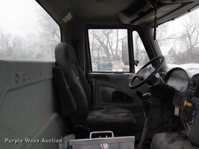 image for item FK0771 2005 International 7700 ready mix truck