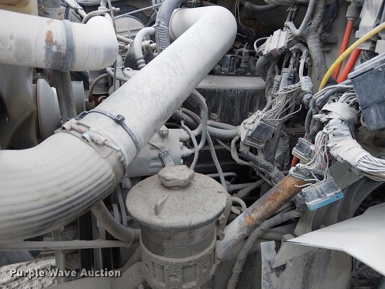 image for item FK0771 2005 International 7700 ready mix truck