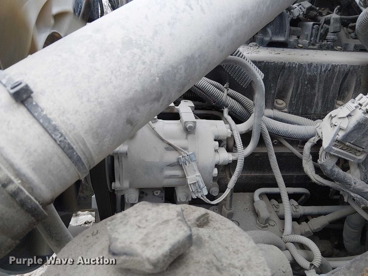 image for item FK0771 2005 International 7700 ready mix truck