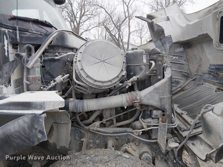 image for item FK0771 2005 International 7700 ready mix truck