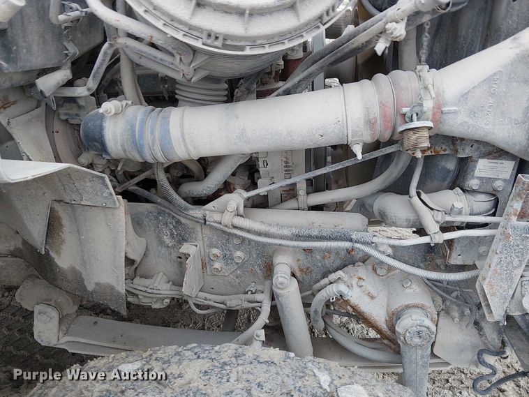 image for item FK0771 2005 International 7700 ready mix truck