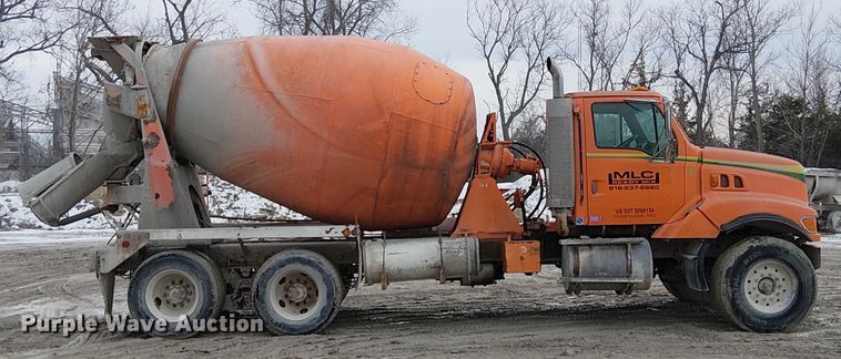 image for item FK0772 1998 Ford LT9511 ready mix truck