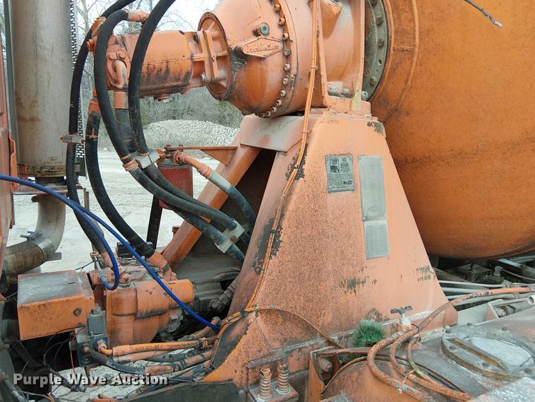 image for item FK0772 1998 Ford LT9511 ready mix truck