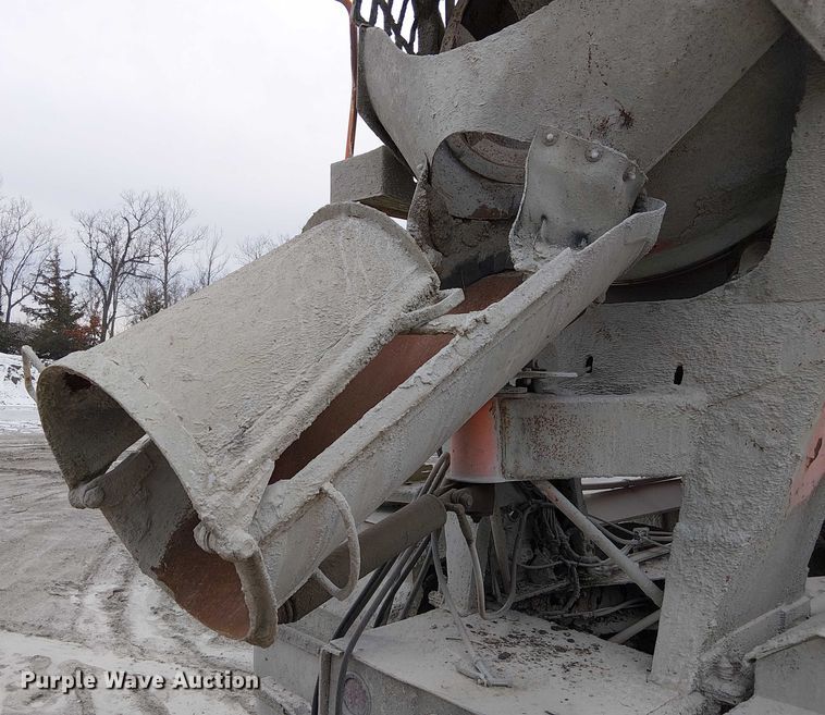 image for item FK0772 1998 Ford LT9511 ready mix truck