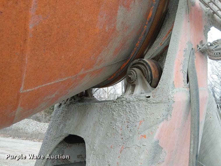 image for item FK0772 1998 Ford LT9511 ready mix truck