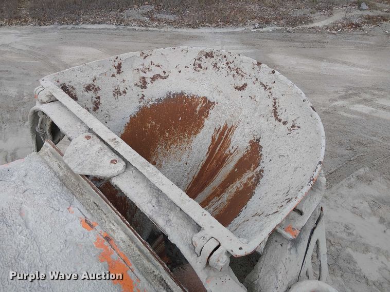 image for item FK0772 1998 Ford LT9511 ready mix truck