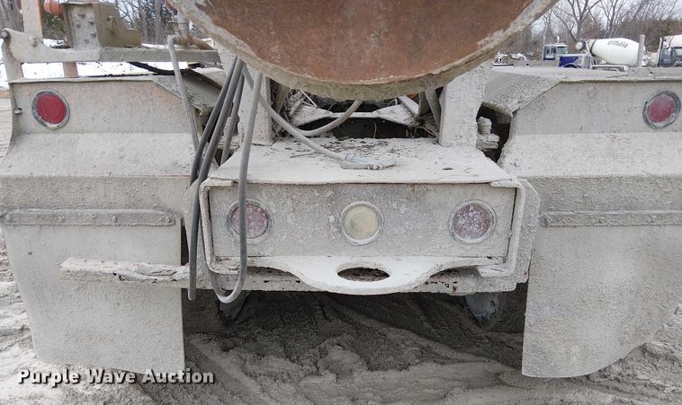 image for item FK0772 1998 Ford LT9511 ready mix truck