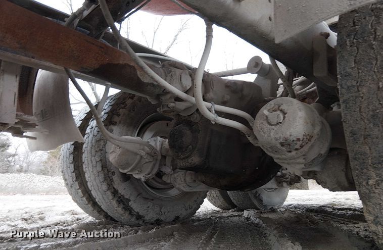 image for item FK0772 1998 Ford LT9511 ready mix truck