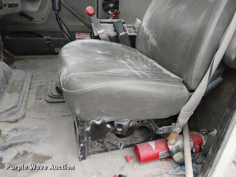 image for item FK0772 1998 Ford LT9511 ready mix truck