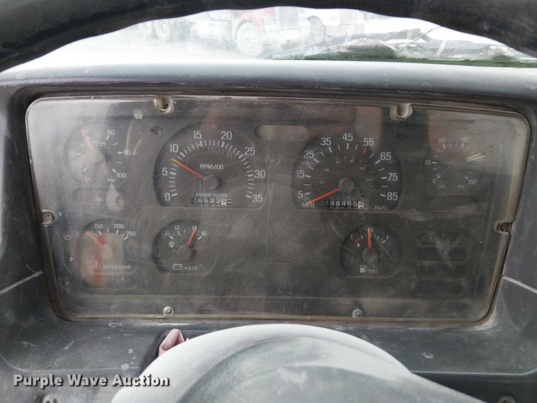 image for item FK0772 1998 Ford LT9511 ready mix truck