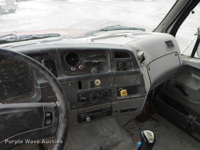 image for item FK0772 1998 Ford LT9511 ready mix truck