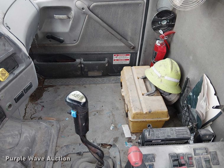 image for item FK0772 1998 Ford LT9511 ready mix truck