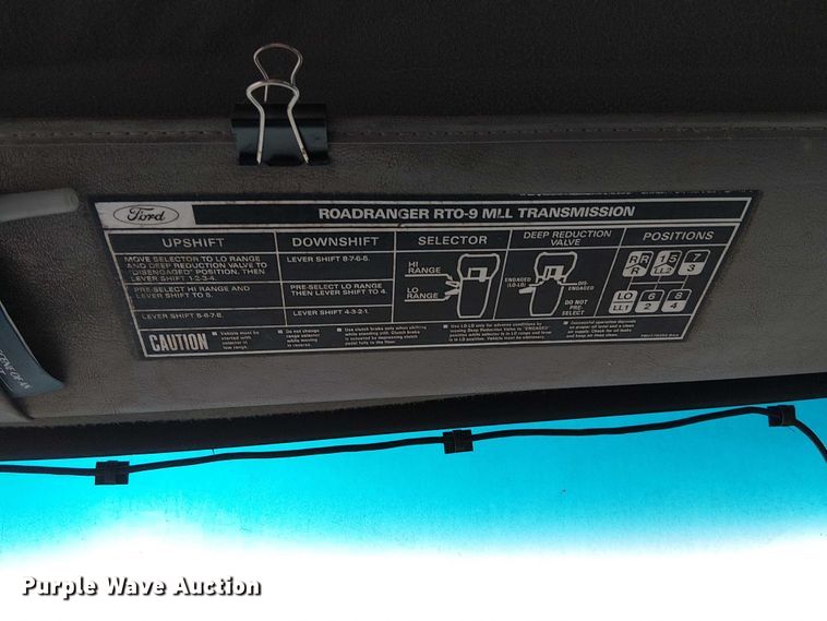 image for item FK0772 1998 Ford LT9511 ready mix truck