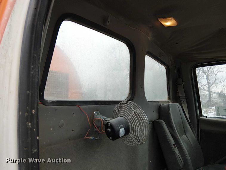 image for item FK0772 1998 Ford LT9511 ready mix truck