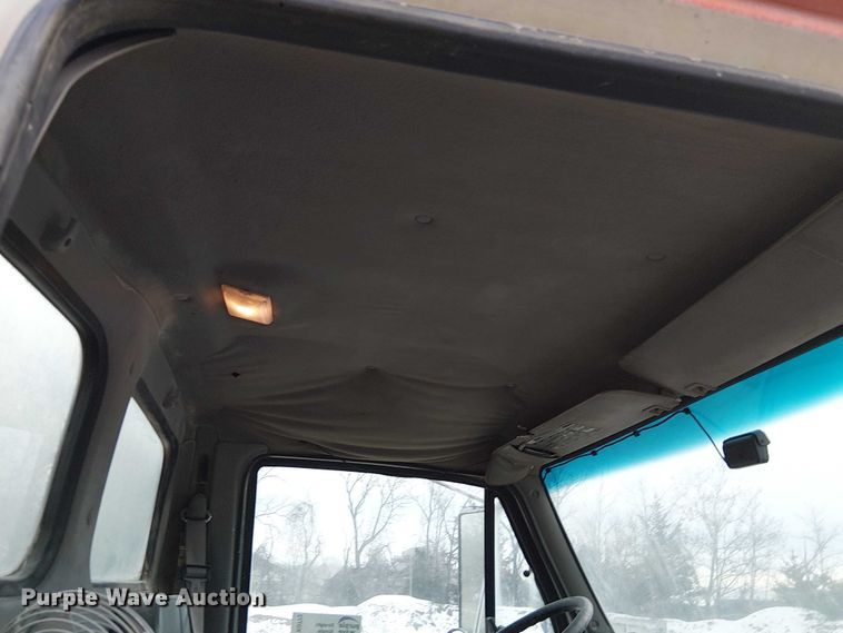 image for item FK0772 1998 Ford LT9511 ready mix truck