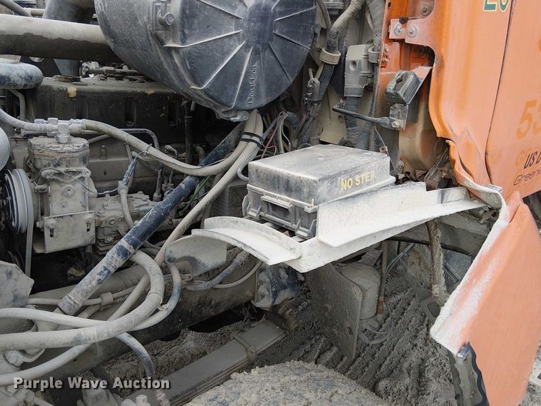 image for item FK0772 1998 Ford LT9511 ready mix truck