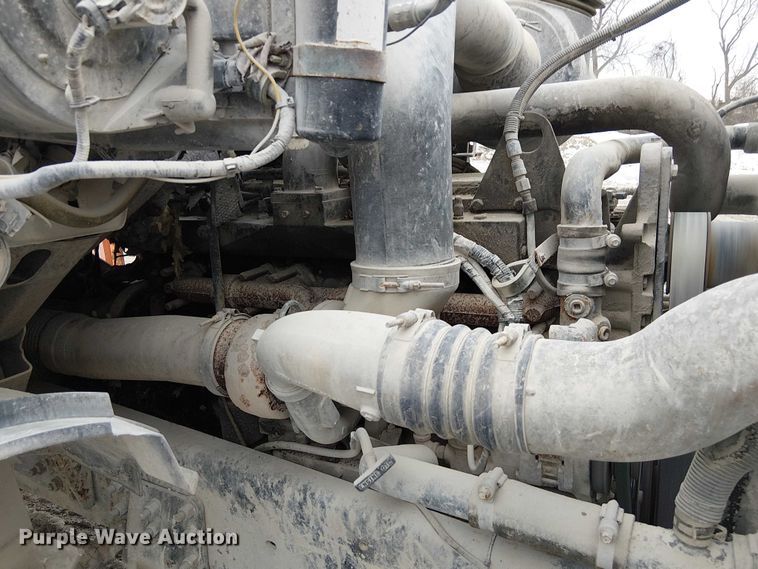 image for item FK0772 1998 Ford LT9511 ready mix truck