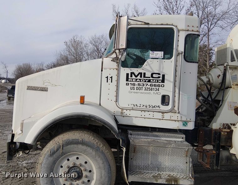 image for item FK0773 2008 Kenworth T800 ready mix truck