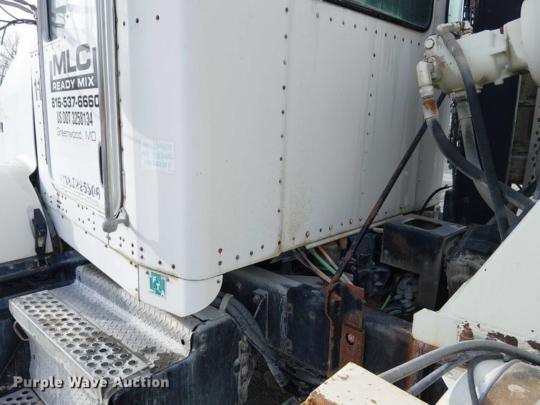 image for item FK0773 2008 Kenworth T800 ready mix truck