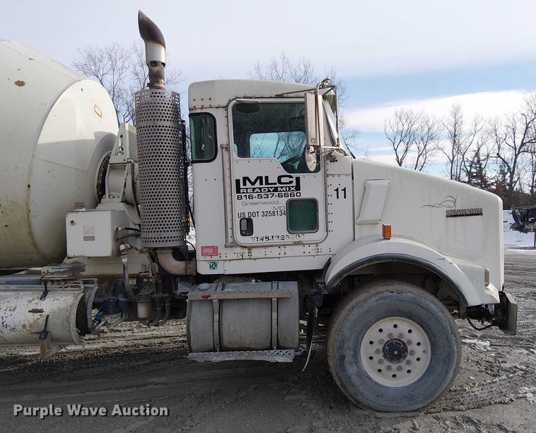 image for item FK0773 2008 Kenworth T800 ready mix truck