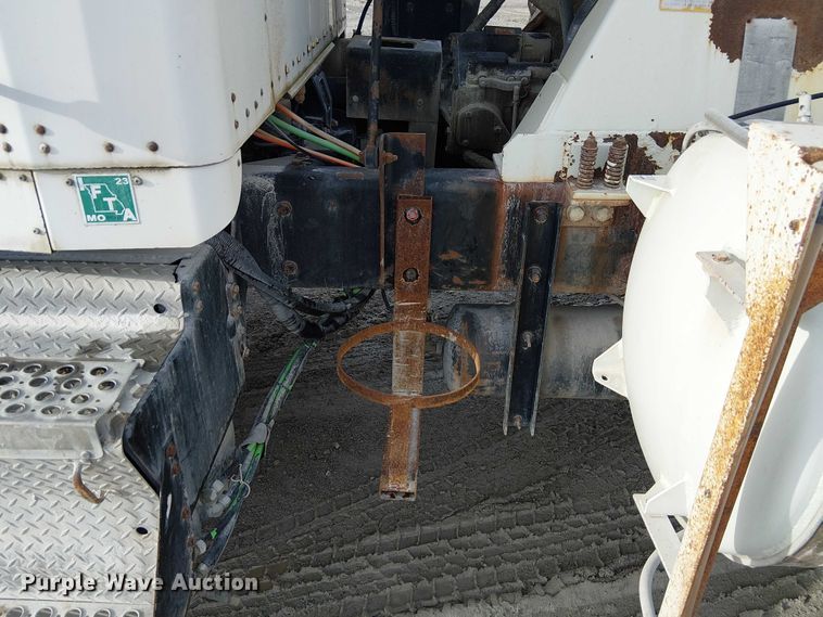 image for item FK0773 2008 Kenworth T800 ready mix truck