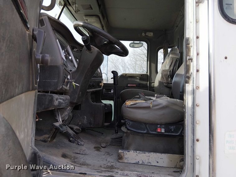 image for item FK0773 2008 Kenworth T800 ready mix truck