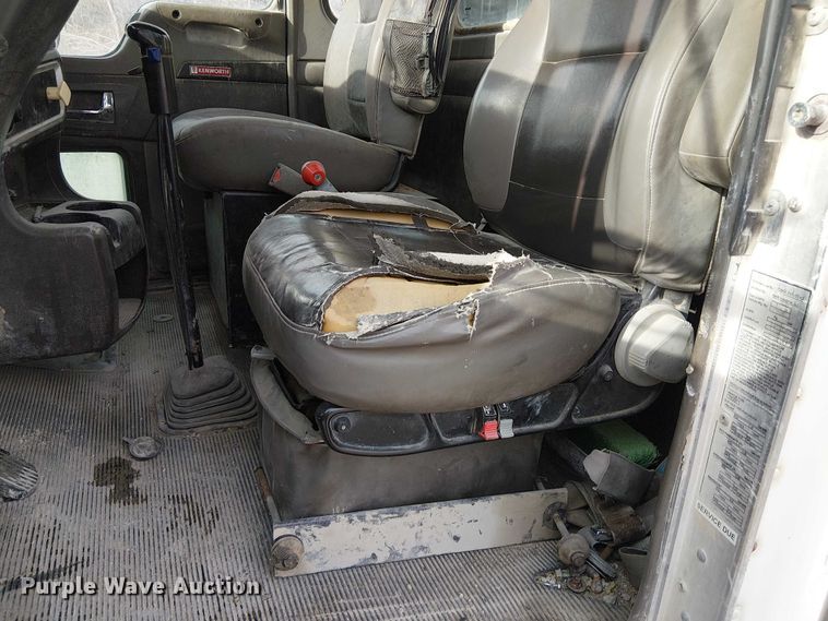 image for item FK0773 2008 Kenworth T800 ready mix truck