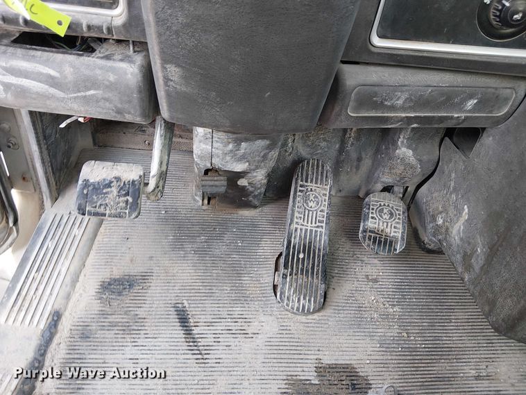 image for item FK0773 2008 Kenworth T800 ready mix truck