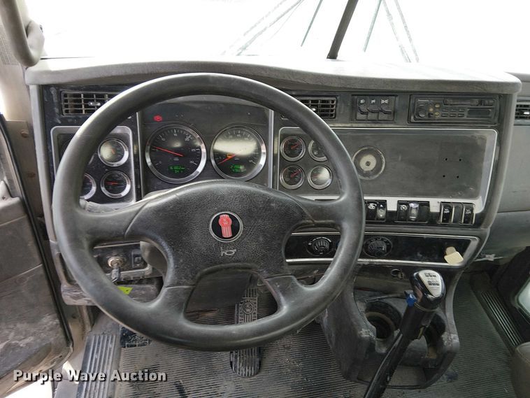 image for item FK0773 2008 Kenworth T800 ready mix truck