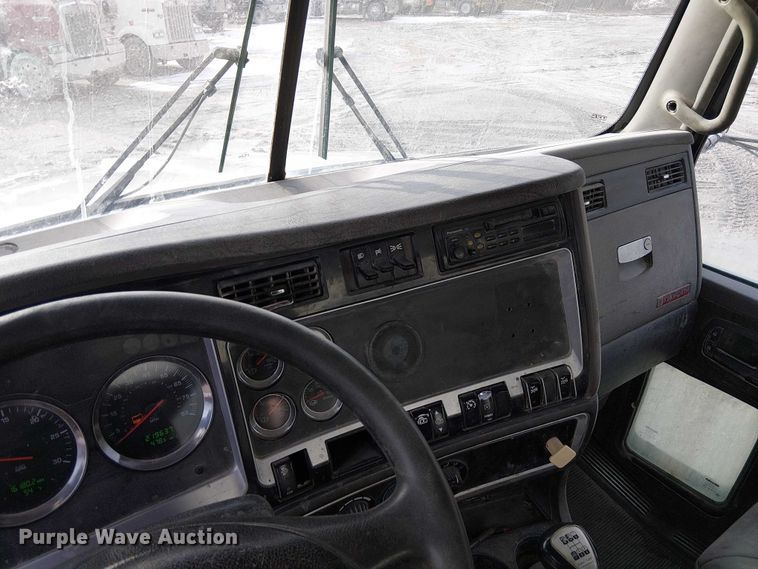 image for item FK0773 2008 Kenworth T800 ready mix truck