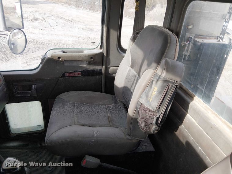 image for item FK0773 2008 Kenworth T800 ready mix truck