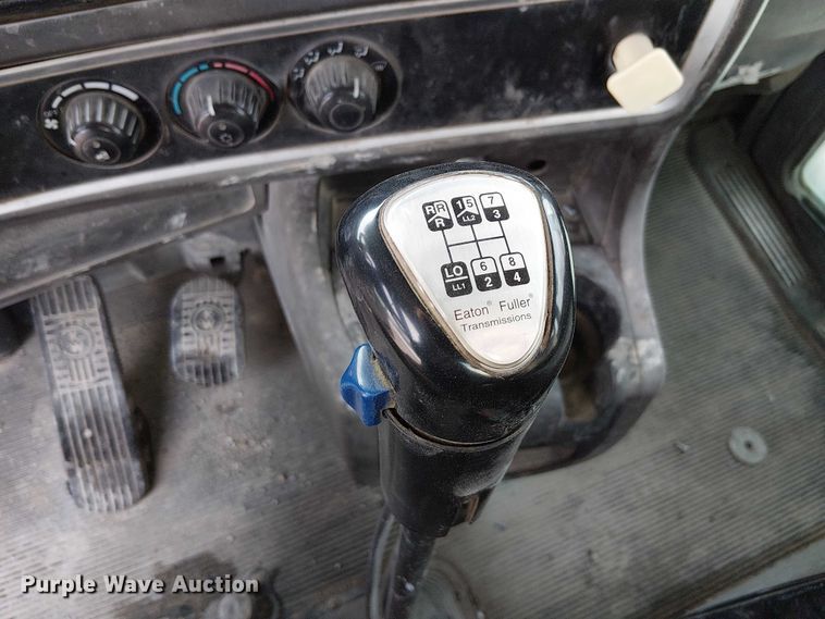 image for item FK0773 2008 Kenworth T800 ready mix truck