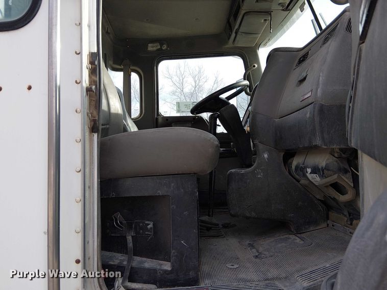 image for item FK0773 2008 Kenworth T800 ready mix truck