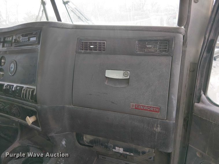 image for item FK0773 2008 Kenworth T800 ready mix truck