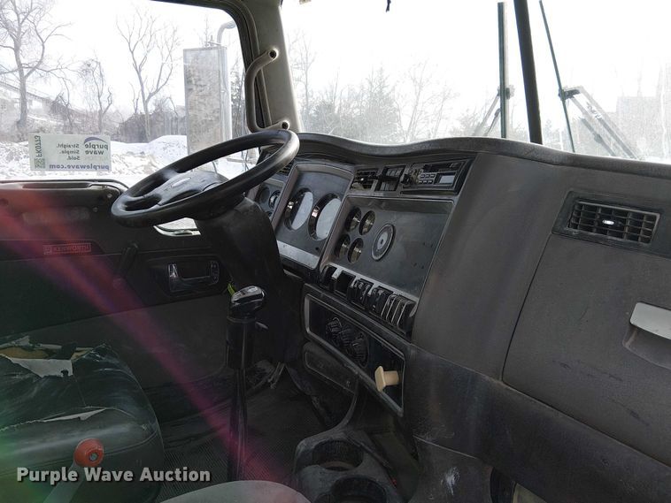 image for item FK0773 2008 Kenworth T800 ready mix truck