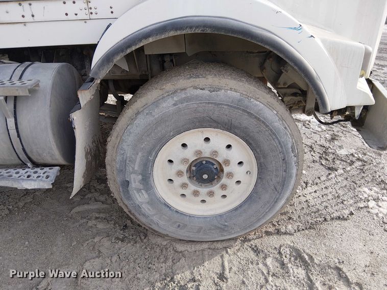 image for item FK0773 2008 Kenworth T800 ready mix truck