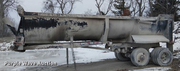 image for item FK0779 1999 Clement end dump trailer