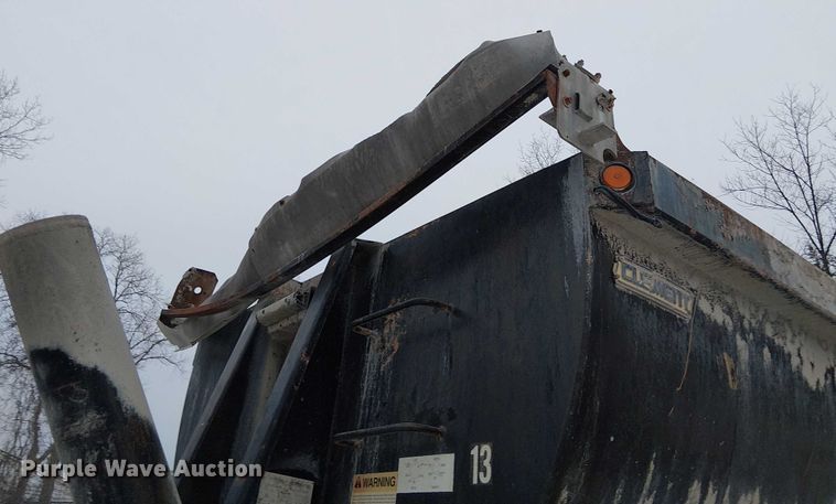 image for item FK0779 1999 Clement end dump trailer