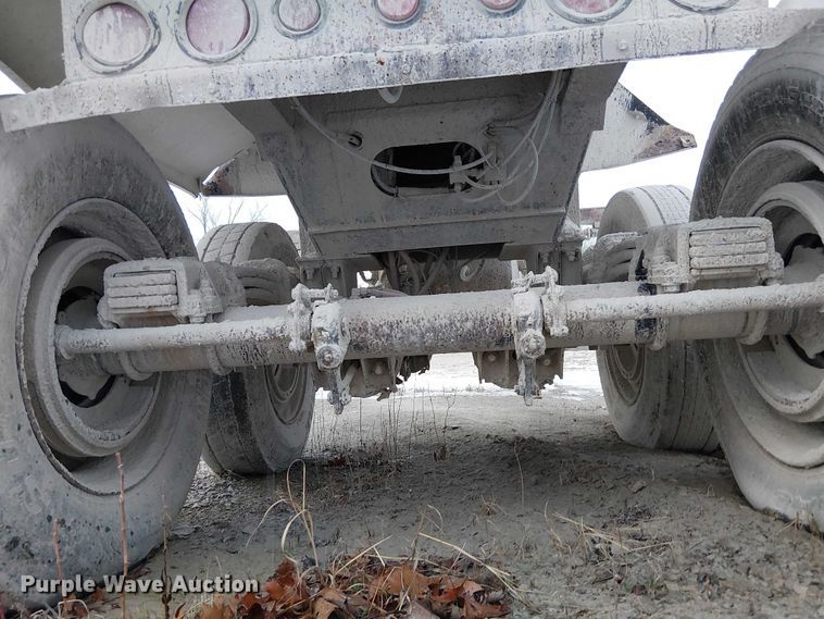 image for item FK0779 1999 Clement end dump trailer