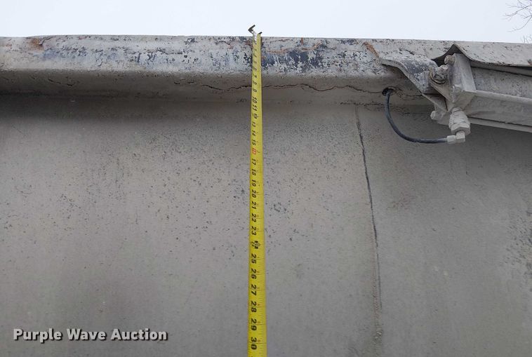 image for item FK0779 1999 Clement end dump trailer