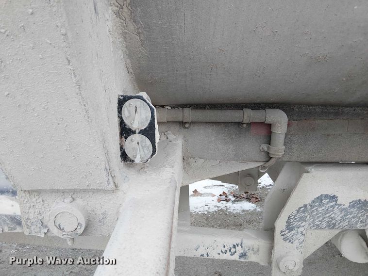 image for item FK0779 1999 Clement end dump trailer