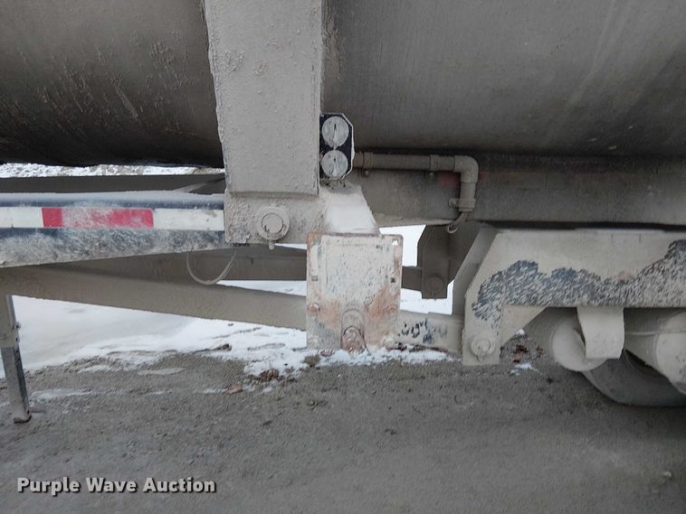 image for item FK0779 1999 Clement end dump trailer