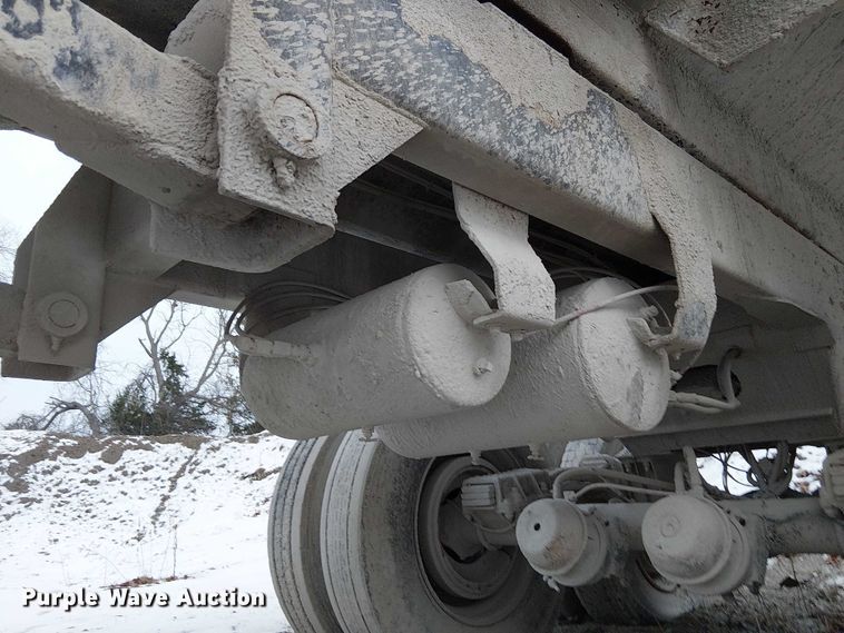 image for item FK0779 1999 Clement end dump trailer