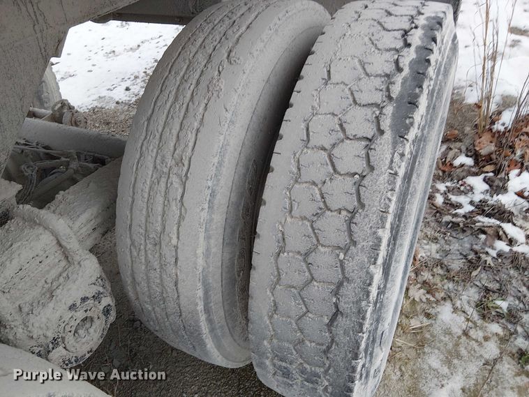 image for item FK0779 1999 Clement end dump trailer